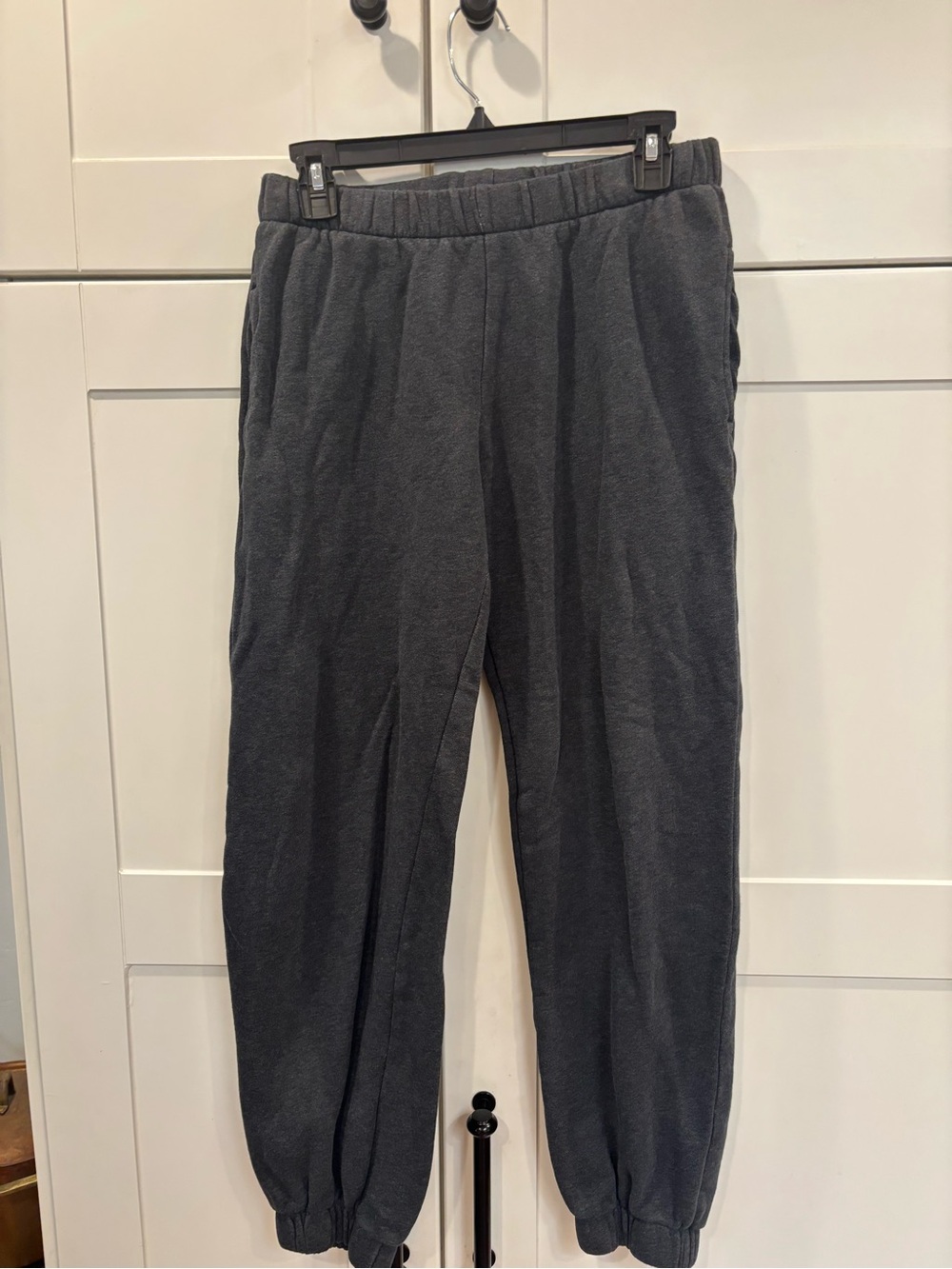 Brandy Melville Womens Charcoal Gray Fleece Jogger Pants - Casual Comfort